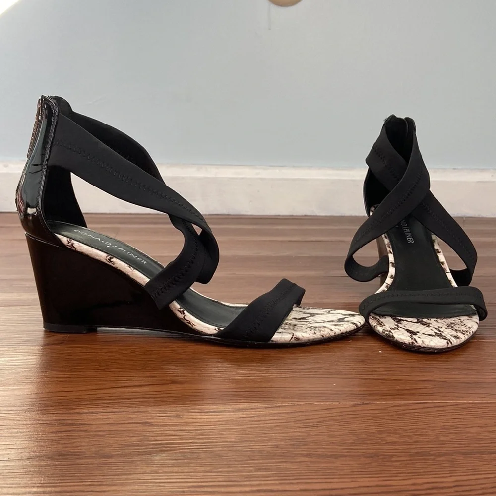Donald J Pliner Jovia Wedge Cross Strap Sandals Black Size 8